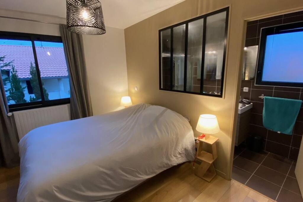 Villa 12 Pers Avec Piscine Chauffee 1 Mai Au 30 Sept Arcachon