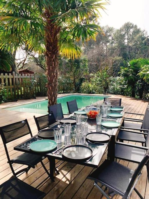 12 Pers Avec Piscine Chauffee 1 Mai Au 30 Sept Villa *